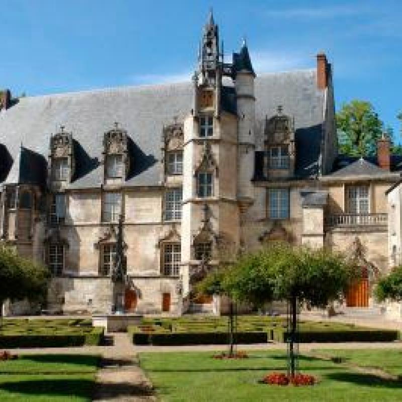 Monuments historiques - Couverture en ardoises et plomb - Musée de Beauvais